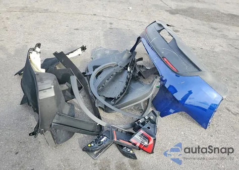 2024 Tesla Model Y z USA, uszkodzony, nr VIN 7SAYGDED4RF121780